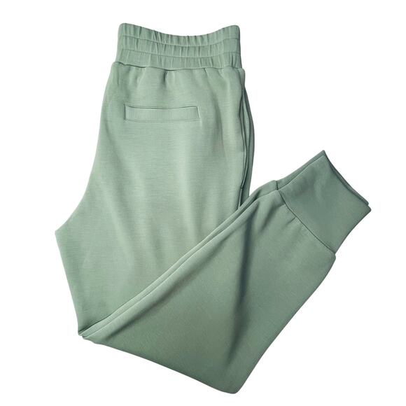 Varley The Slim Cuff Pant 27.5” size M Joggers New Sage green Doublesoft - Picture 4 of 8